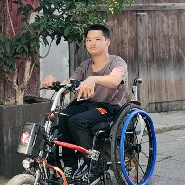 33岁岁湖北单身帅哥 - 五指山吉缘网